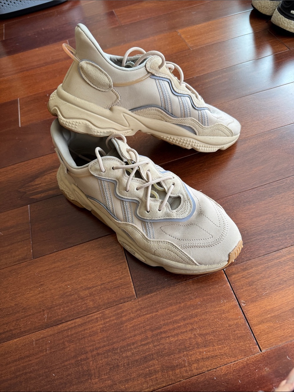 adidas Men's Beige/Tan Chunky Lace-Up Sneakers